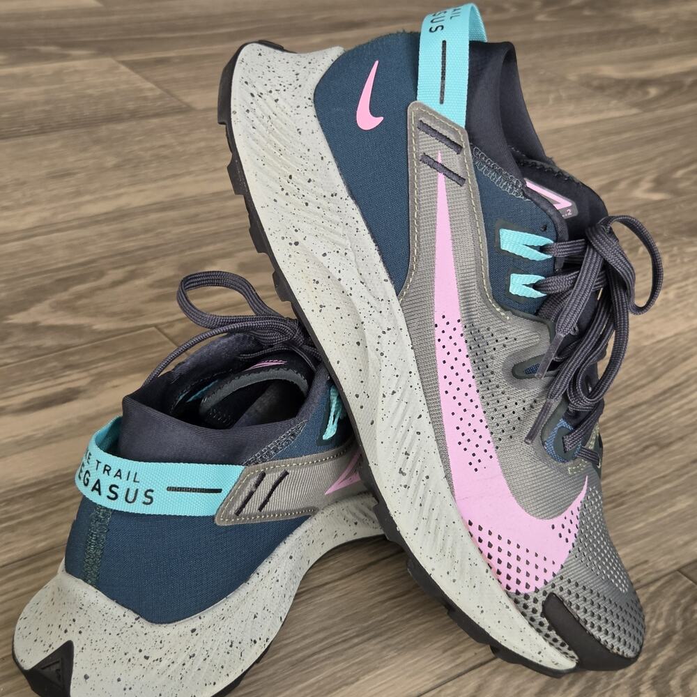 Women's US 8.5 Nike Pegasus Trail 2 Spiral Sage Atomic Teal Trail Running Shoes